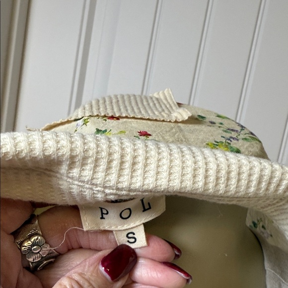 POL Mixed Media Waffle Knit Shacket Small – Ivory Button‎ Front, Floral Chiffon - Picture 2 of 7